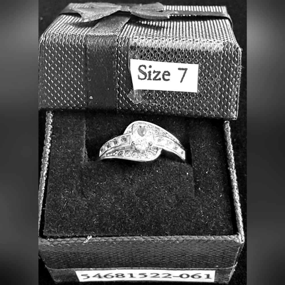 New W.G.P.   1.5 CT. OVAL CUBIC ZIRCONIA RING